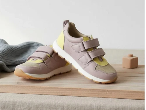 Pom Pom sneaker lavender combi med velcro