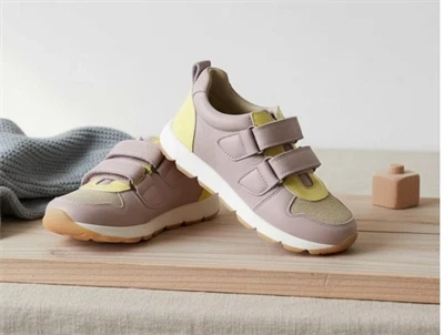 Pom Pom sneaker lavender combi med velcro