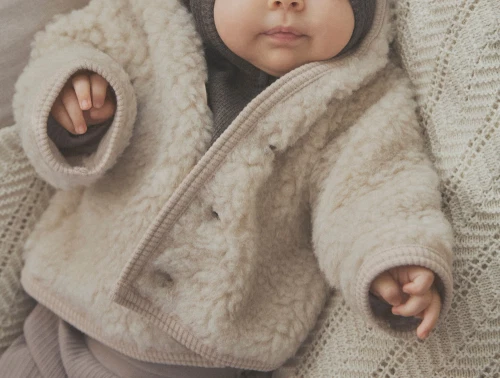 Huttelihut uldjakke cement med spids hætte og kvast