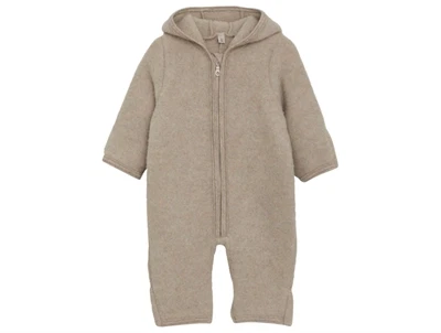 Huttelihut køredragt i camel melange med blød uldfleece og søde ører set forfra