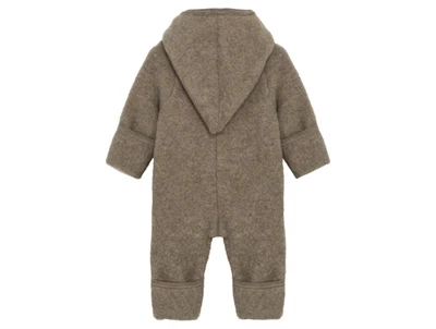 Huttelihut køredragt i savanne melange med blød uldfleece og spids hætte set bagfra