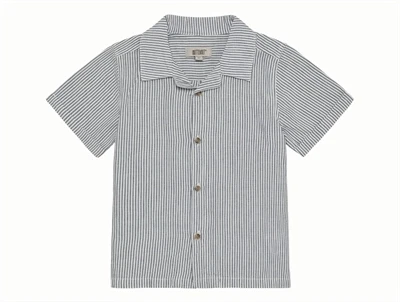 Huttelihut skjorte i blå og hvid med striber og korte ærmer