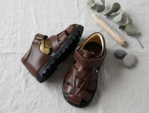 Angulus sandal mørk brown