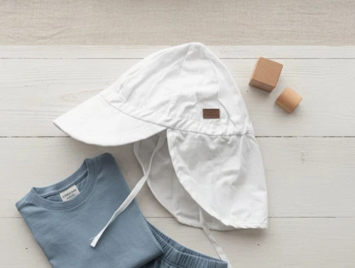 Melton solhat hvid med UV30 og nakkeskygge