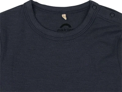 Mikk-Line body blue nights merinould bambus close up