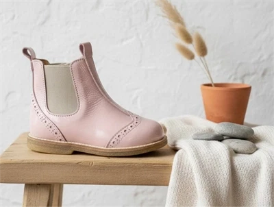 Angulus rosa/beige støvlette med hulmønster