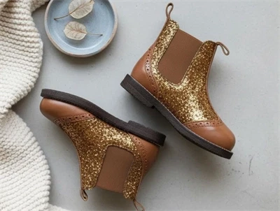 Angulus cognac/bronze glitter støvlette med hulmønster