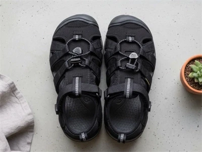 Keen Seacamp sandal sort til børn