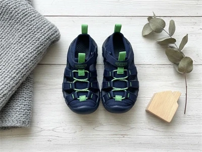 Keen Hyperport H2 sandal naval academy-vibrant green med lukket tå og elastiksnøre