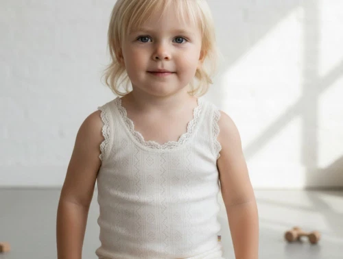 Joha undertrøje merinould/silke hvid med blonde og hulmønster