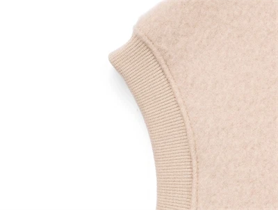 Wheat Wool balaclava pale lilac set fra siden