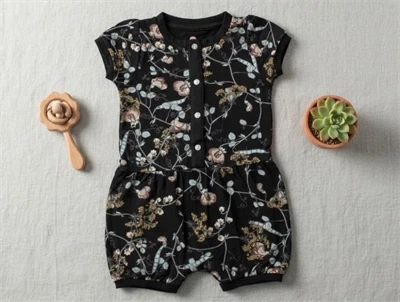 En Fant jumpsuit Gate phantom med blomster