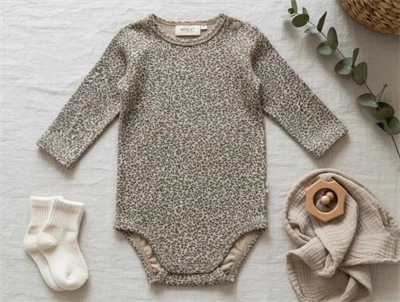 Wheat body tangled acorn