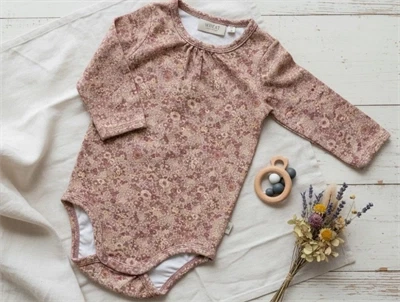 Wheat body Liv rose snow flowers