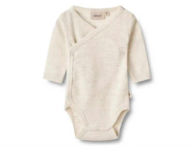 Wheat Wool body eggshell melange med slå-om lukning set forfra