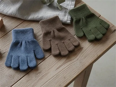 Mikk-line duffel bag/chocolate chip/orion blue fingervanter uld/kunst (3-pak)