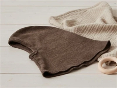 Joha mørkebrun balaclava elefanthue merinould