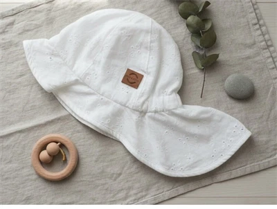 Mikk-line solhat hvid broderie anglaise