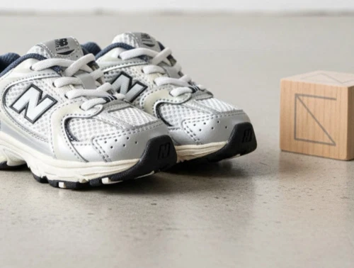 New Balance 530 sneaker grå med elastiksnørebånd og mesh