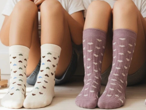 MiniPop strømper med hjerter bambus (3-pak)