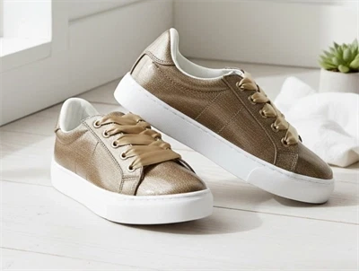 Petit by Sofie Schnoor sneaker champagne lak