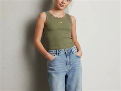 Sofie Schnoor Girls top army green