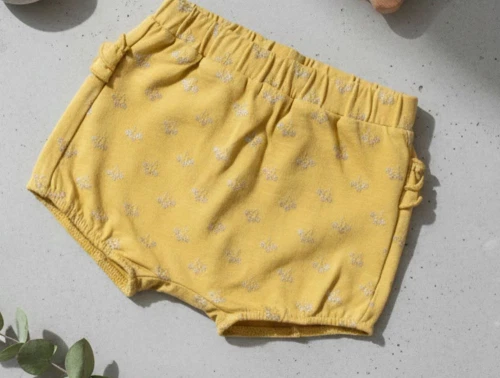 Petit by Sofie Schnoor bloomers Merle yellow cherry