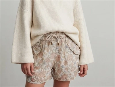 Sofie Schnoor Girls shorts Rosella light rose flower