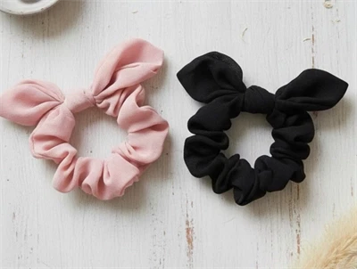 Petit by Sofie Schnoor hårelastikker rose/sort