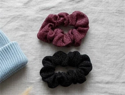 Petit by Sofie Schnoor hårelastikker black red mix glitter (2 styk)