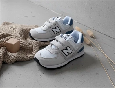 New Balance 574 sneaker reflection med velcro