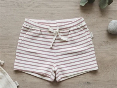 Petit Piao sea shell pink stribet shorts