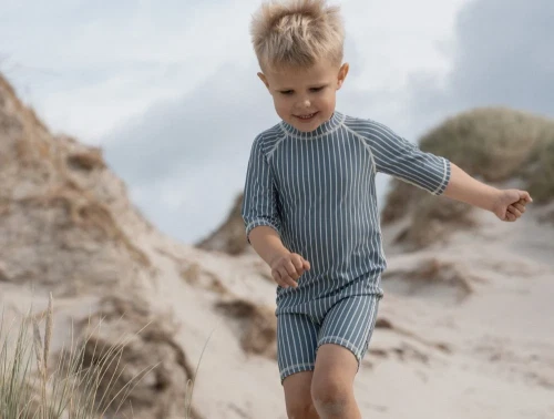 Petit Piao badedragt blå mirage med råhvide striber