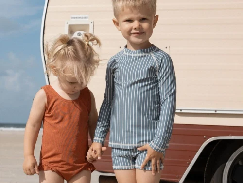 Petit Piao badebluse blå mirage med råhvide striber