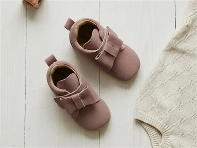 Wheat dusty rouge hjemmesko med sløjfe