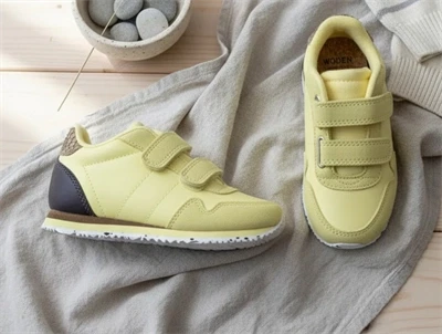 Woden Kids sneaker Nor suede banana