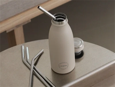 AYA&IDA bøjet genanvendeligt sugerør rustfri stål med rensebørste