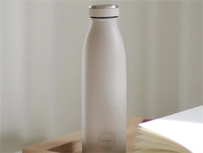 AYA&IDA drikkeflaske 750 ml i Cream Beige