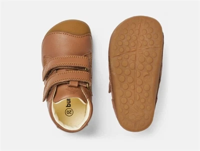 Bundgaard Petit begyndersko i cognac med dobbelte velcroremme og fleksibel sål