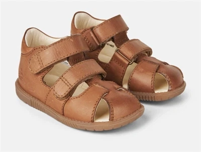 Bundgaard Ranjo sandal cognac med lukket tå og velcro