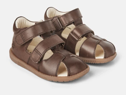 Bundgaard Ranjo sandal mørkebrun med lukket tå og velcro