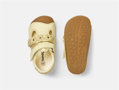Bundgaard Petit Summer Flower sandal banana med blomster og velcro  