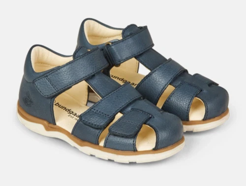 Bundgaard Sofus sandal navy med lukket tå og velcro