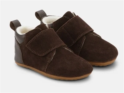 Bundgaard Teddy hjemmesko i dark brown ruskind med uldfoer og velcro