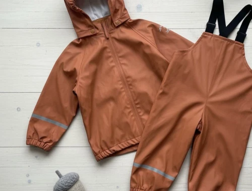 CeLaVi amber brown regntøj recycled PU