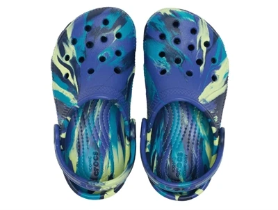 Crocs Classic clog blå med marble effekt og hælrem