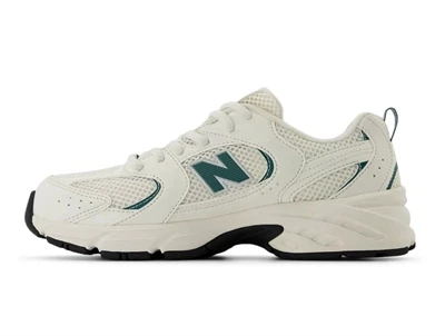 New Balance 530 sneaker råhvid/grøn fra siden