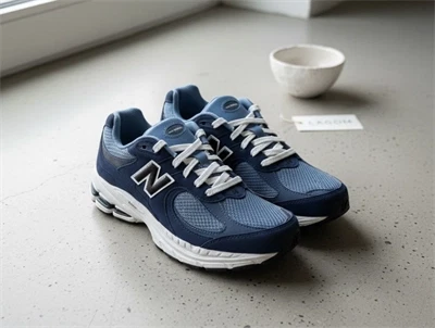 New Balance 2002 sneakers navy (bred)