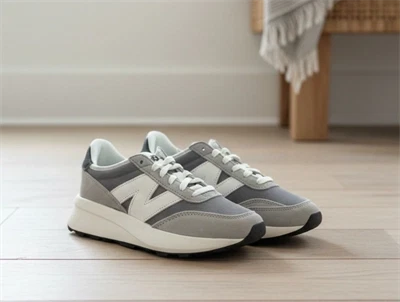 New Balance 370 sneakers concrete med ruskind