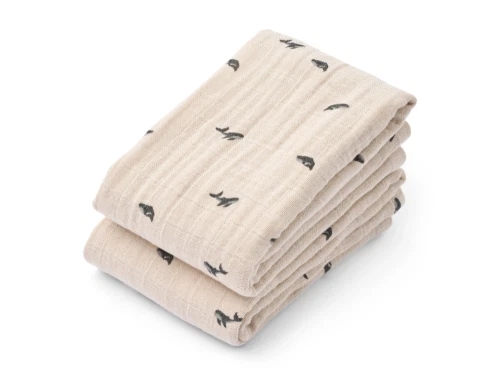 Liewood stofbleer mini whale sandy med hvalprint